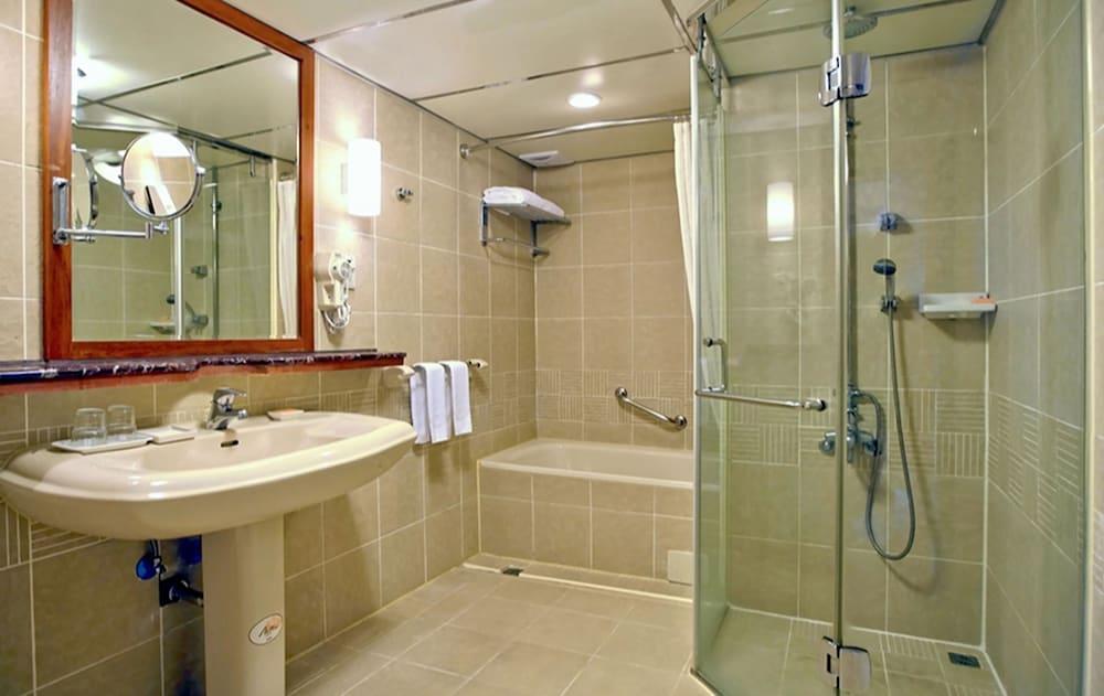 First Hotel Тайбэй Экстерьер фото
