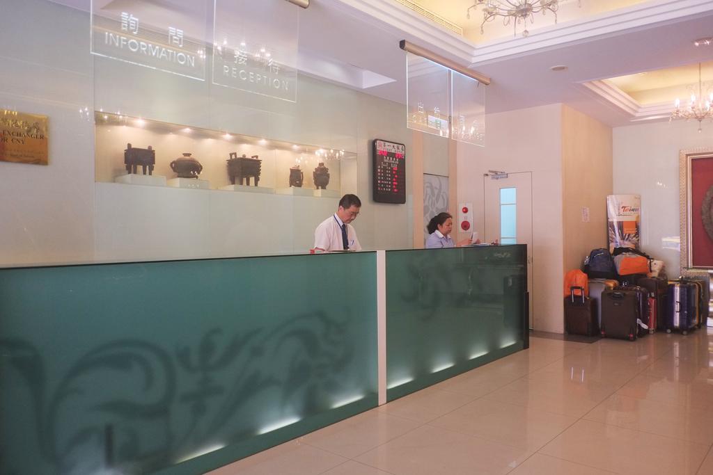 First Hotel Тайбэй Экстерьер фото