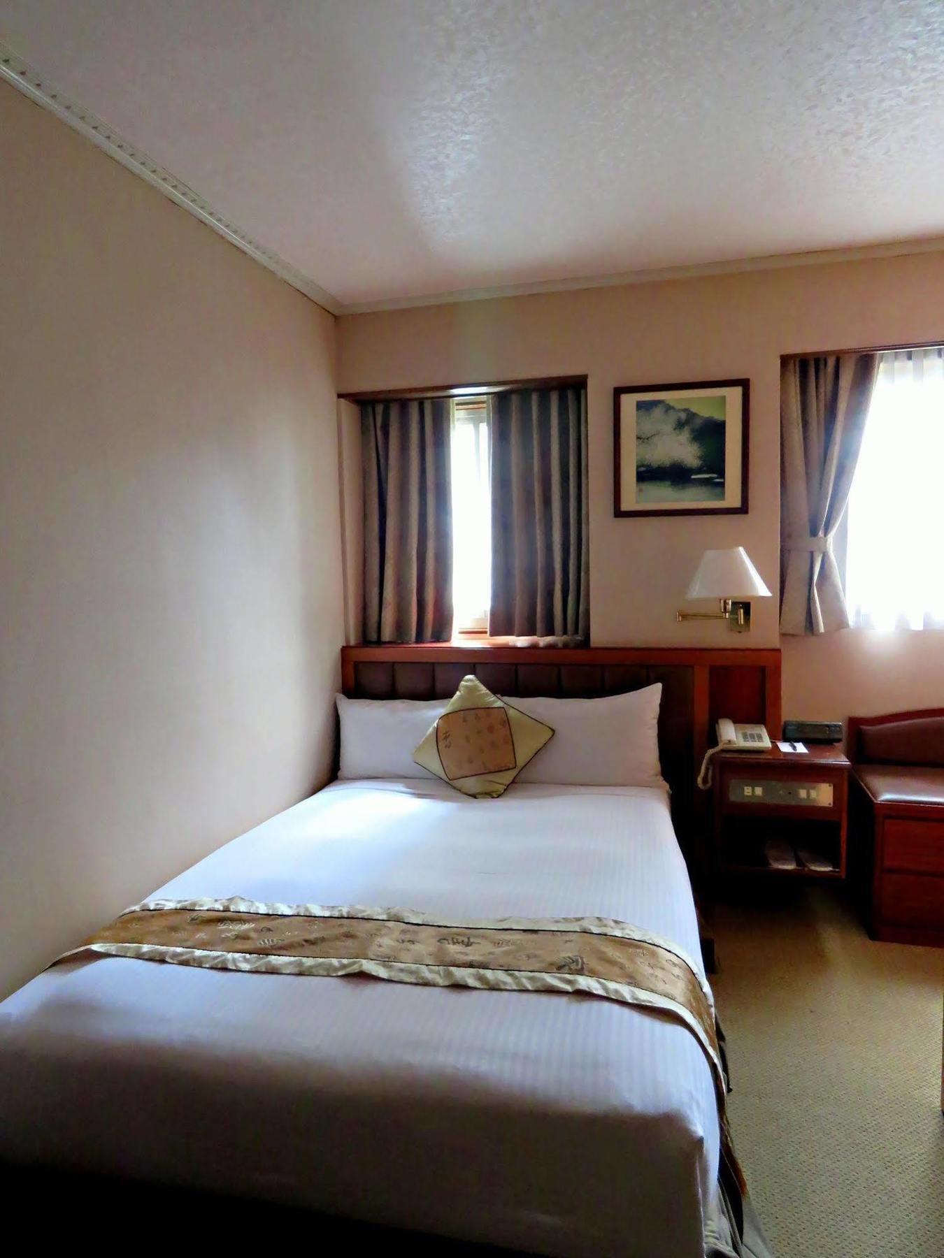 First Hotel Тайбэй Экстерьер фото