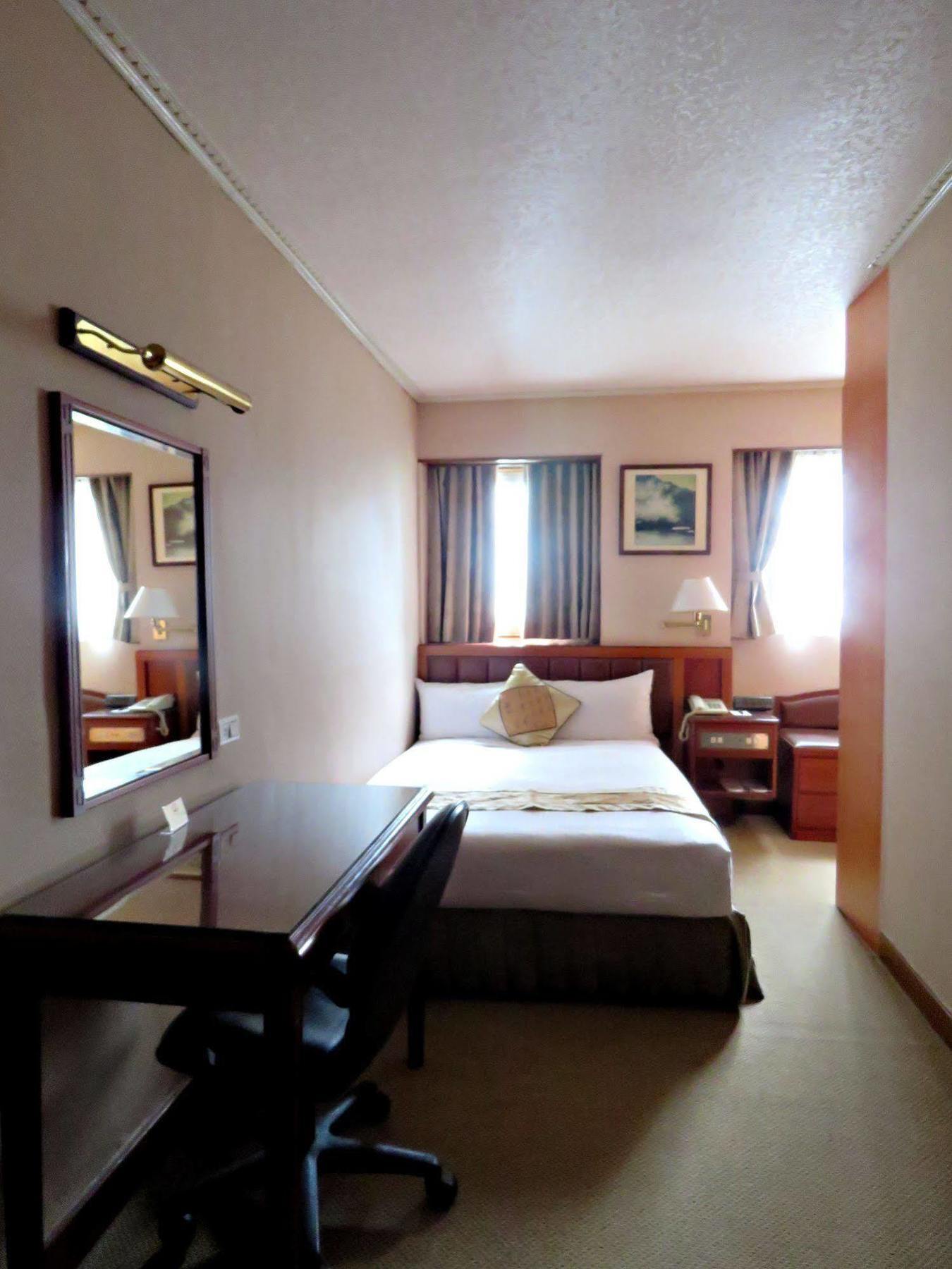 First Hotel Тайбэй Экстерьер фото