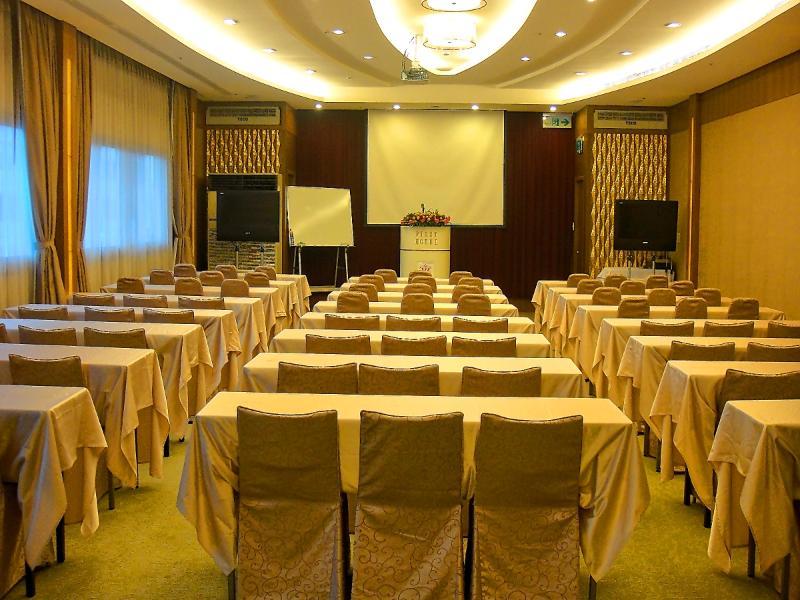 First Hotel Тайбэй Экстерьер фото
