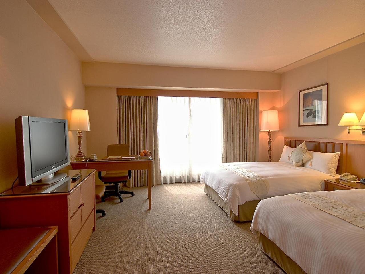 First Hotel Тайбэй Экстерьер фото